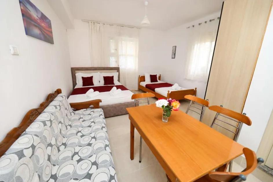Vila Agolli Vlore Bagian luar foto