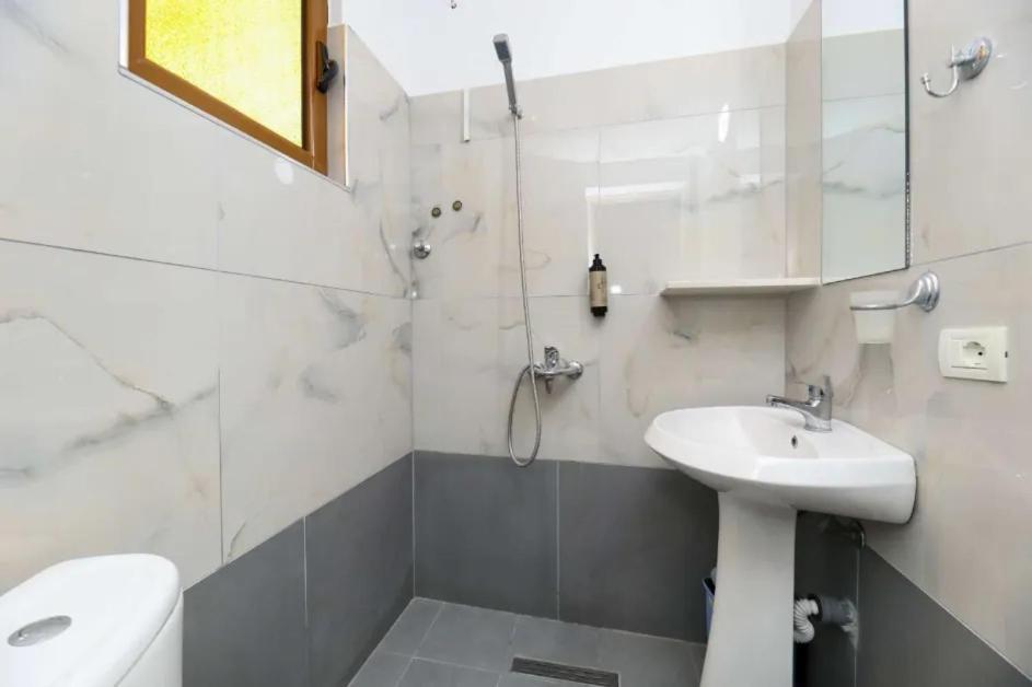 Vila Agolli Vlore Bagian luar foto